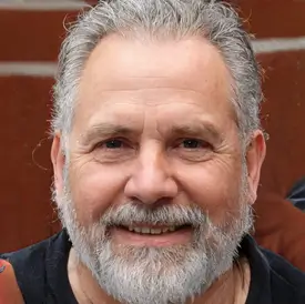 man giving positive review of David’s Shield Blast Proof system